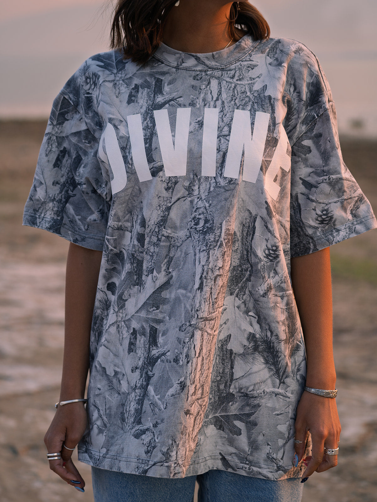 DIVINE CAMO TEE