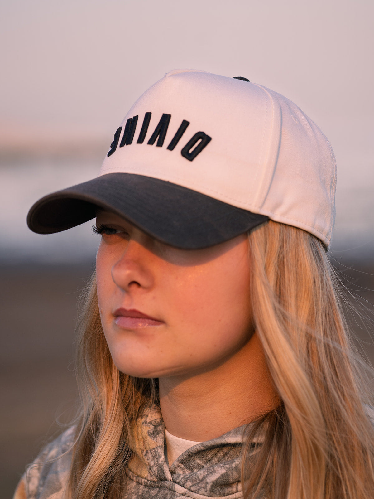 DIVINE HAT
